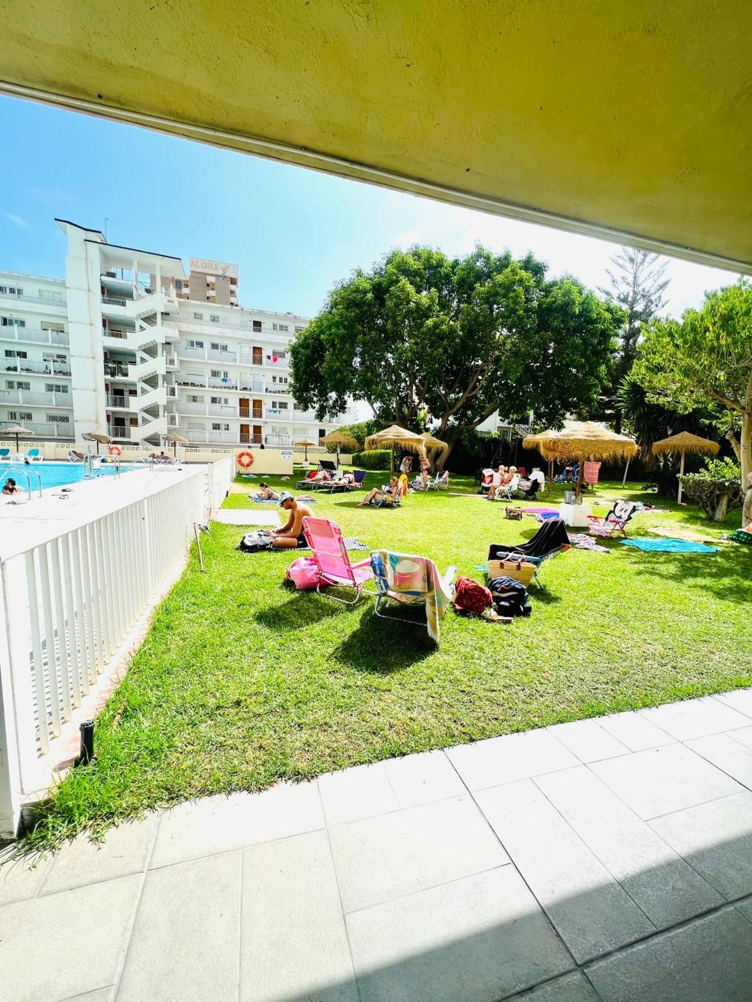 דירות Torremolinos Carihuela Nucleo Cristal מראה חיצוני תמונה