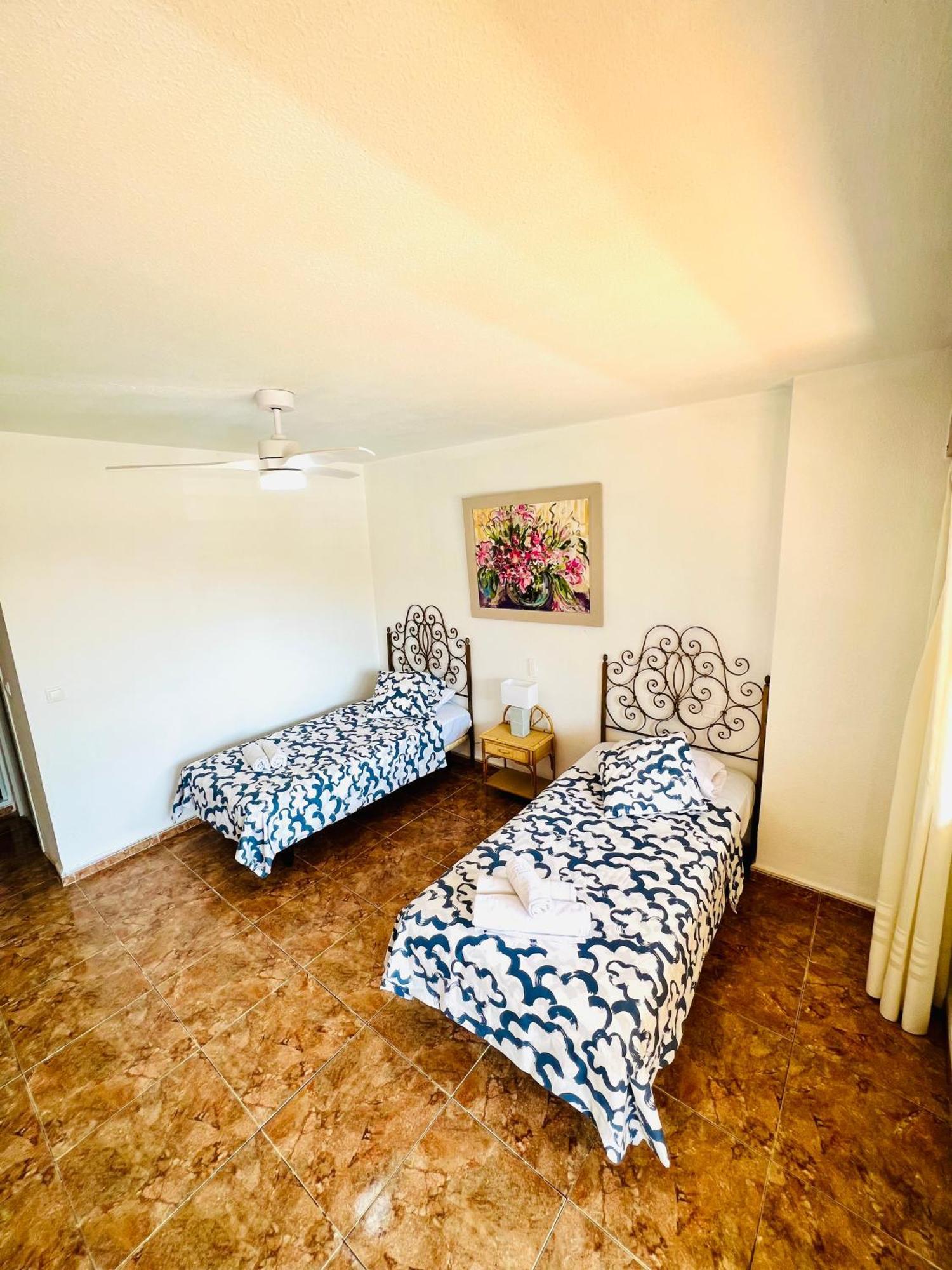 דירות Torremolinos Carihuela Nucleo Cristal מראה חיצוני תמונה