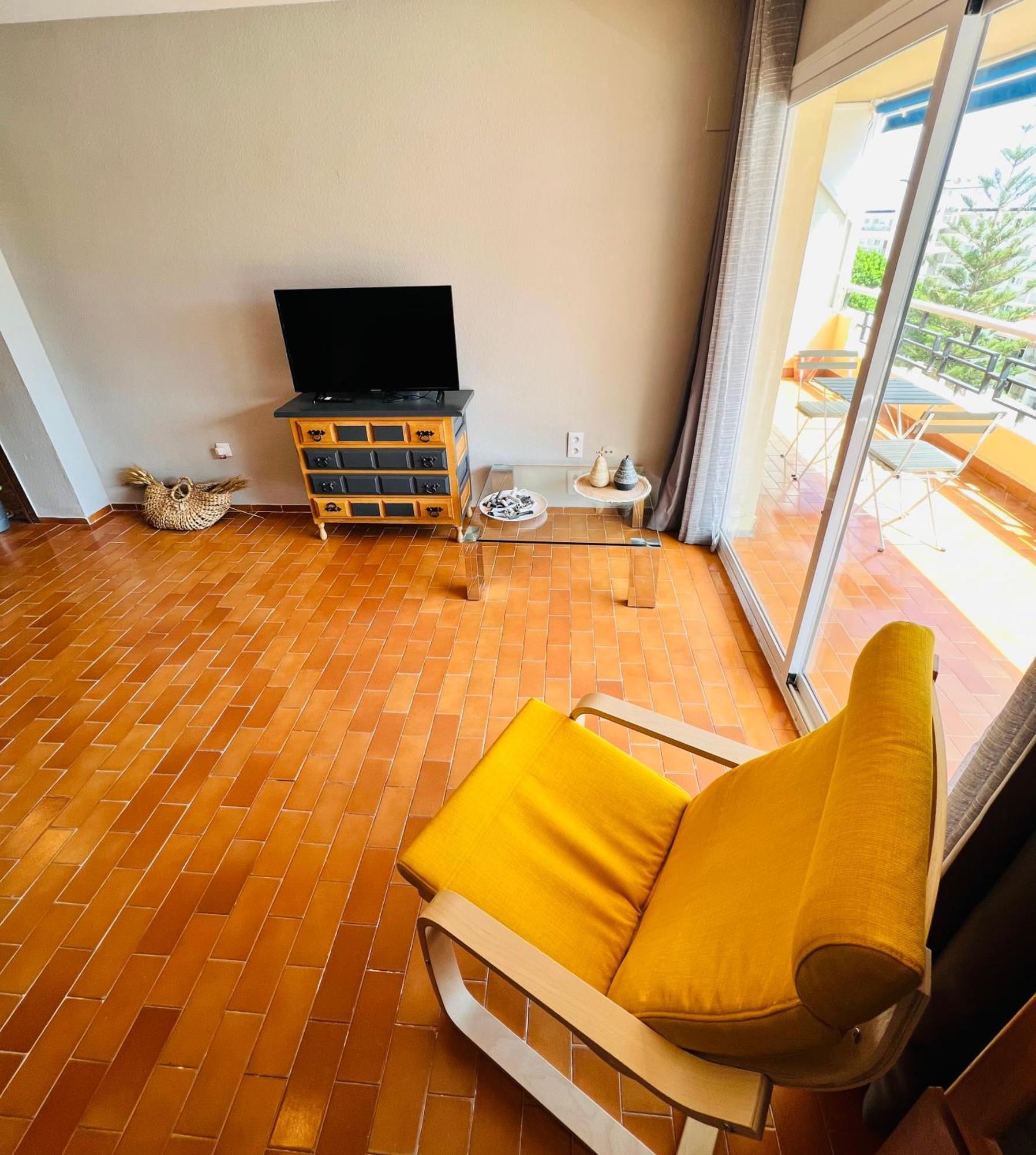 דירות Torremolinos Carihuela Nucleo Cristal מראה חיצוני תמונה